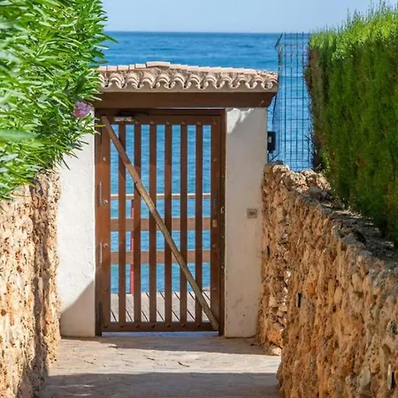 Mi Capricho, Beachfront Sitio de Calahonda