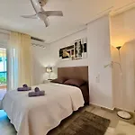Mi Capricho, Beachfront Apartment *