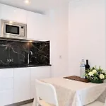 Mi Capricho, Beachfront Apartment Sitio de Calahonda